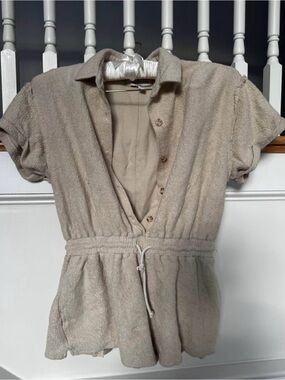 Casual Drawstring Waist Short-Sleeve Romper Dress in Beige